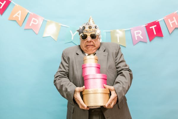 Découvrez des idées originales pour des cadeaux et déco sombre et humoristique !