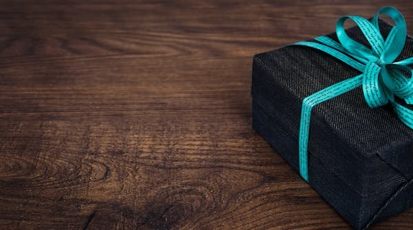Inspirez-vous pour des cadeaux et déco dark et drôles !