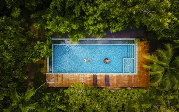 Eau et bulles : votre pisciniste de confiance à Reims